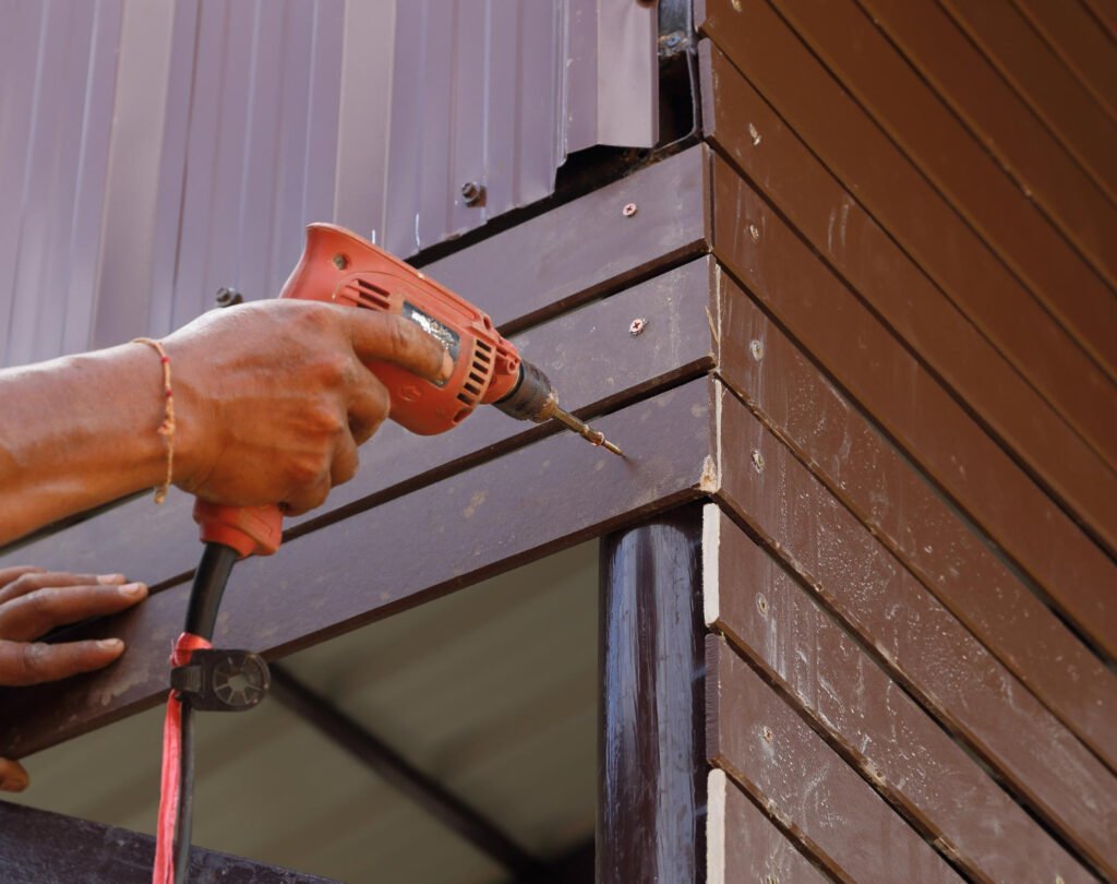Siding Repair – Azteca's Roofing Repair Expert